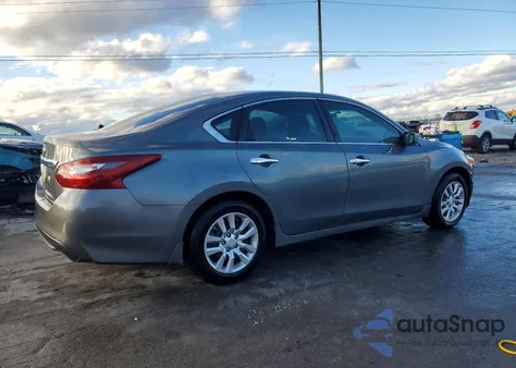 2018 Nissan Altima 2.5 z USA, uszkodzony, nr VIN 1N4AL3AP2JC135043